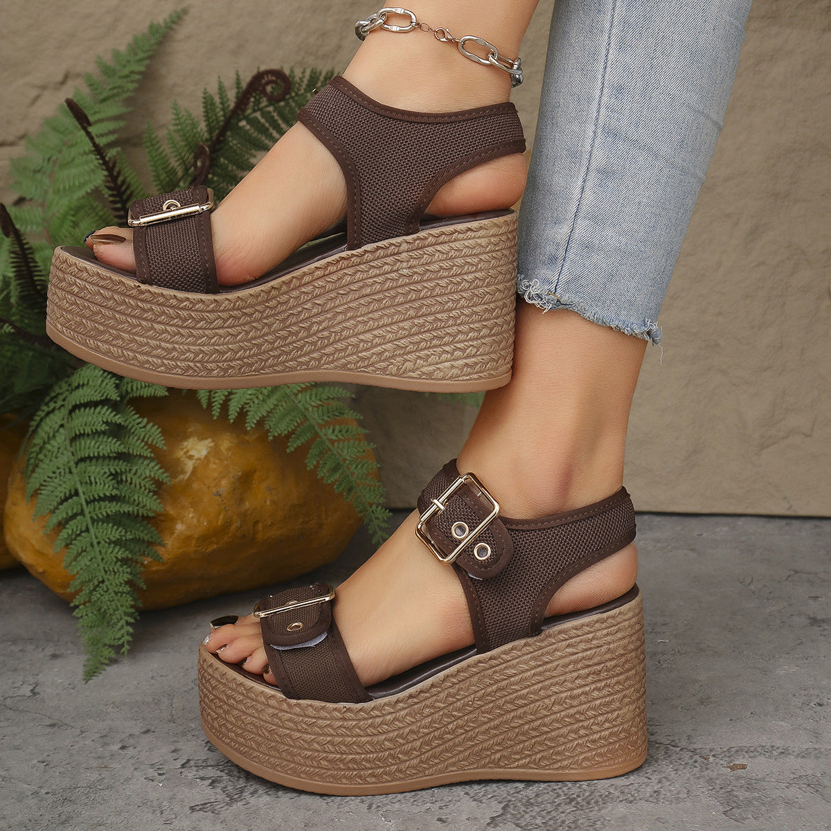 Damen Wedge-Sandalen mit rutschfestem Riemendesign und bequemem Fußbett Shopnory