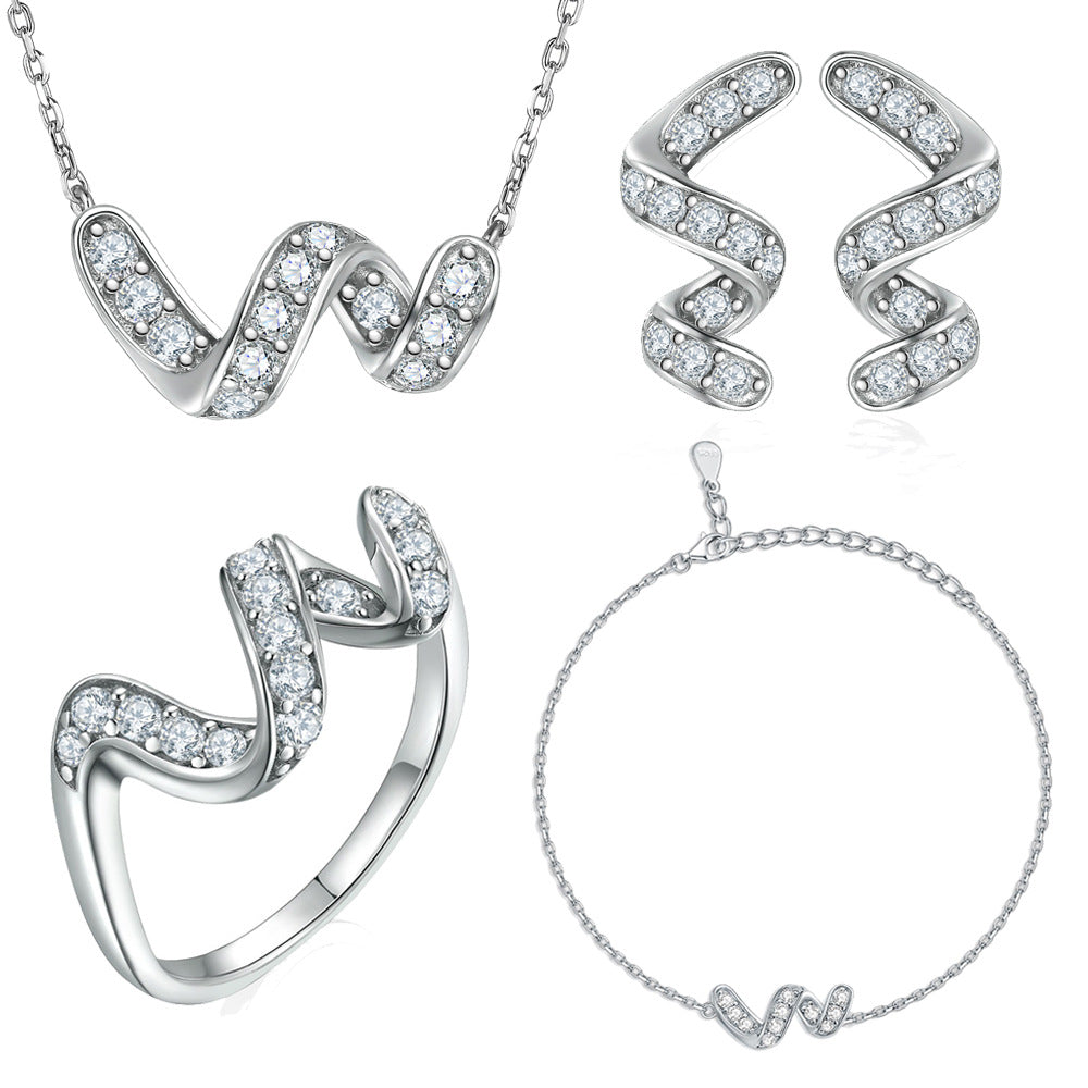 Damen Verlobungsring-Set mit gravierten Designs und funkelndem Kristallbesatz Shop Nory