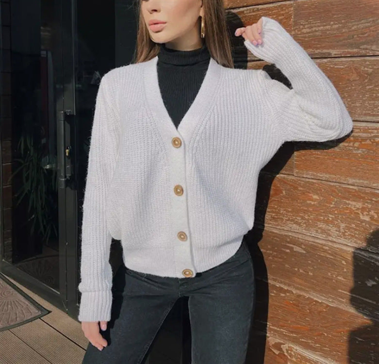 Damen Boxy-Grobstrick-Cardigan mit tiefer V-Leiste, Holzknopfverschluss und geripptem Saum Shop Nory