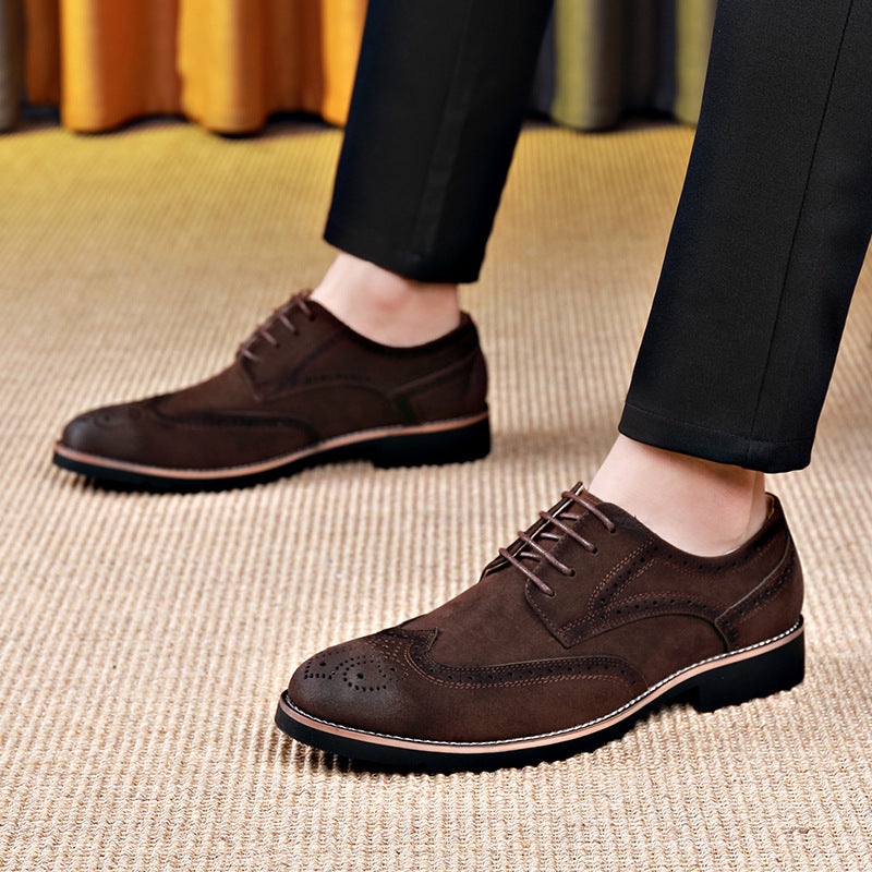 Herren Elegante und modische Brogueschuhe mit weichem Obermaterial