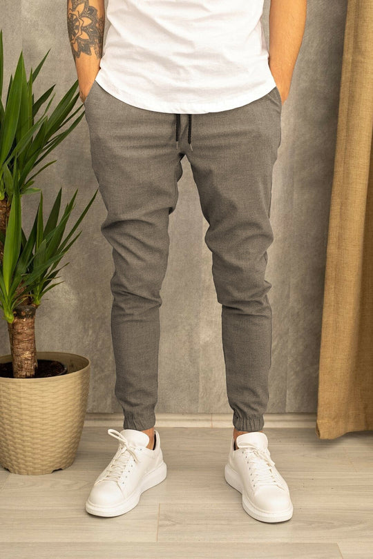 Herren Slim-Fit Jogginghose mit elastischem Bund und praktischen Seitenklapptaschen