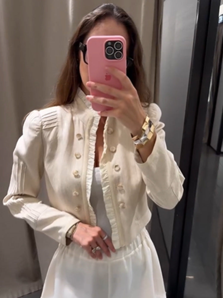 Damen Kurzjacke im Cropped‑Format mit Rüschenblende, Puffärmeln und doppelreihiger Knopfleiste Shop Nory