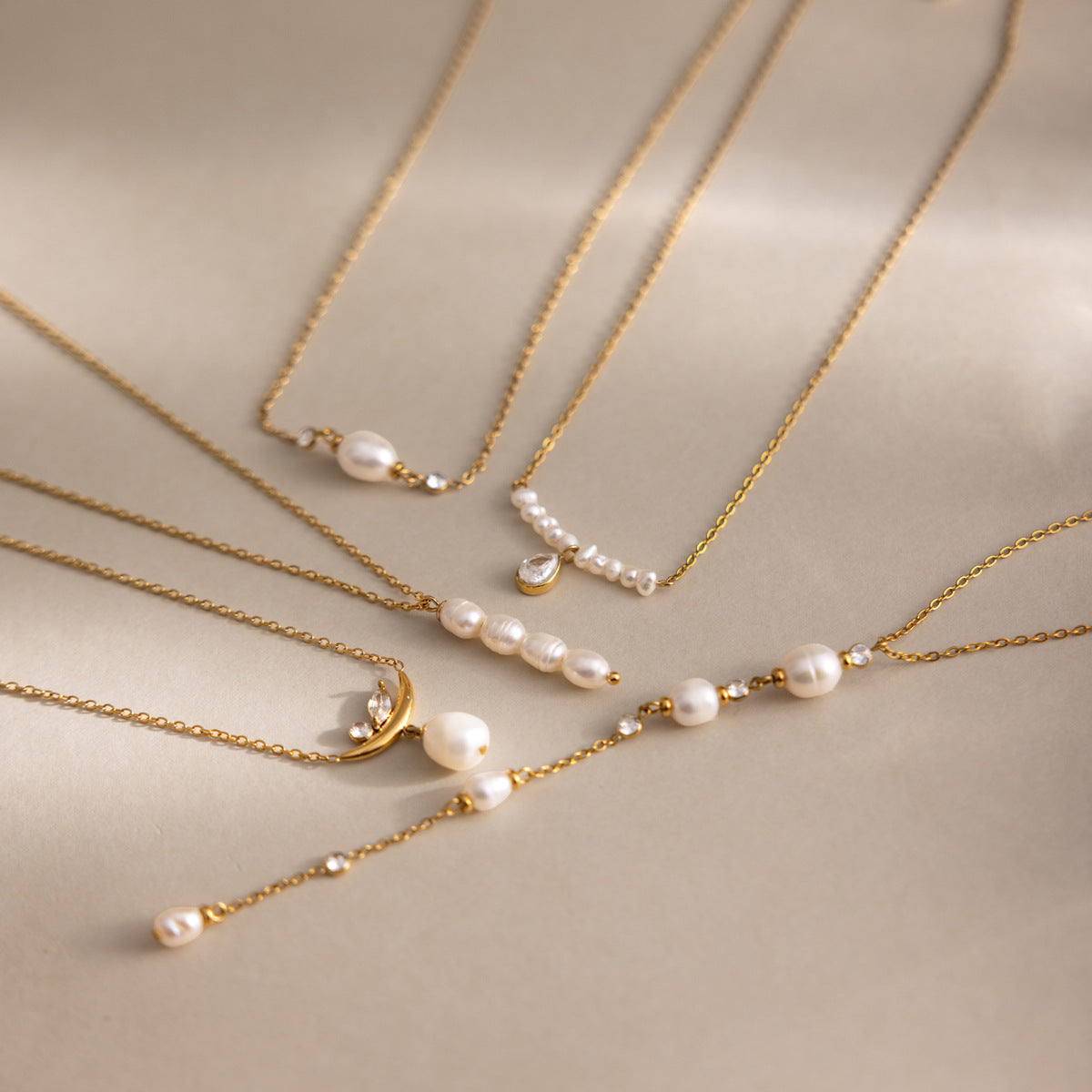 Damen elegante Halskette mit Perle und funkelnden Kristallen Shop Nory