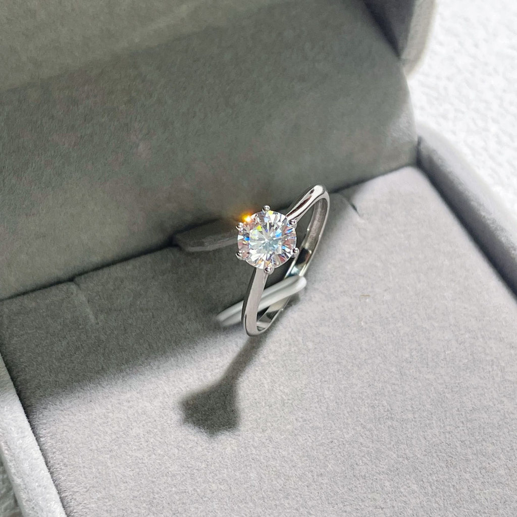 Damen eleganter Verlobungsring mit funkelndem Zirkonia Shop Nory