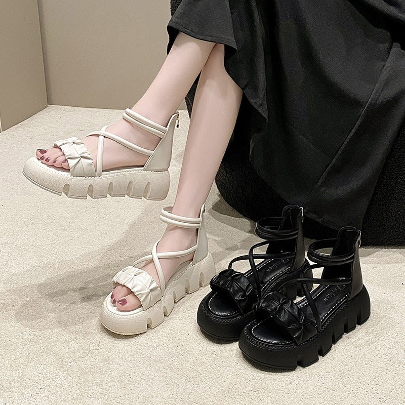 Damen modische Keilsandalen mit raffiniertem Riemendesign