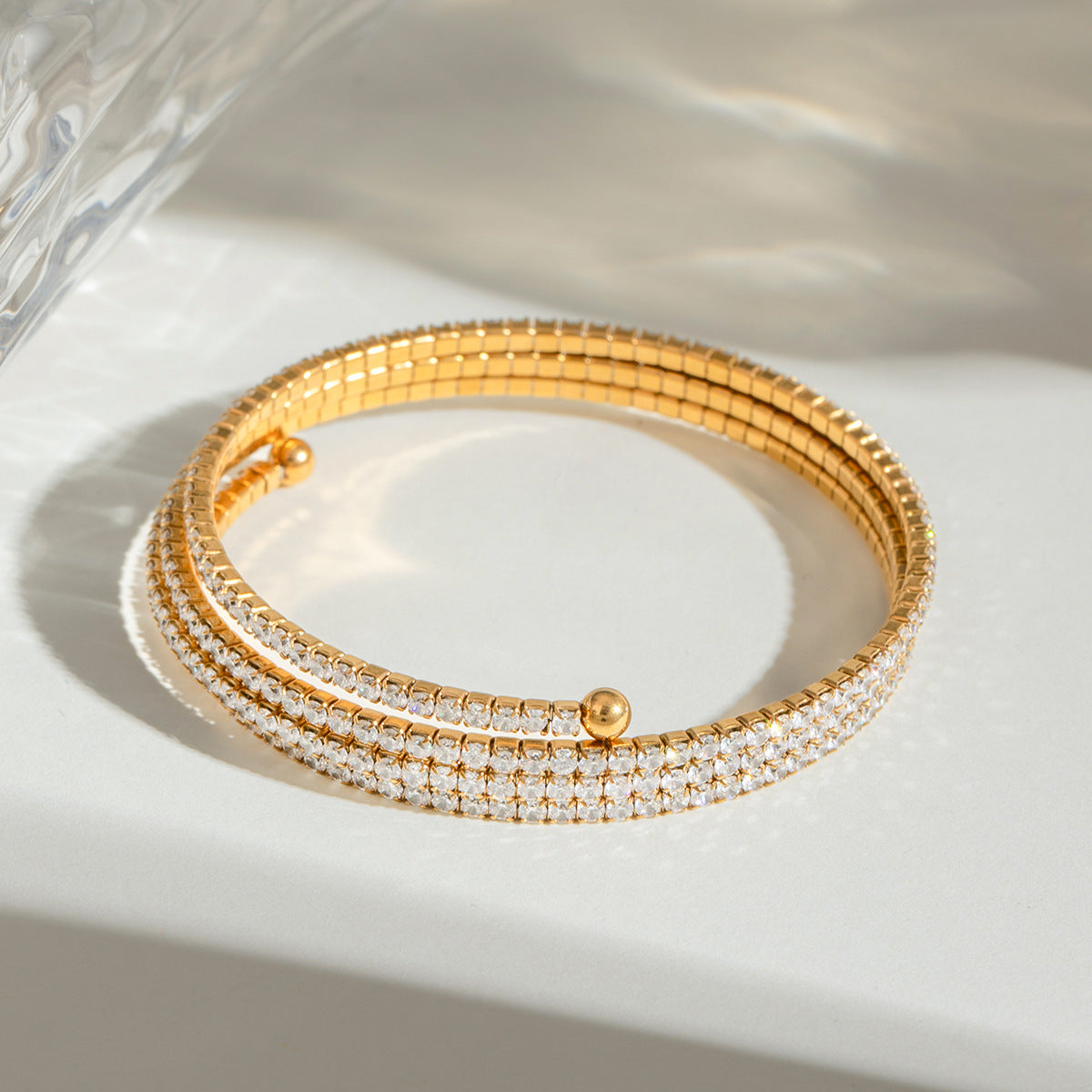 Damen Eleganter und verstellbarer Armband mit glitzernden Zirkonia Shop Nory