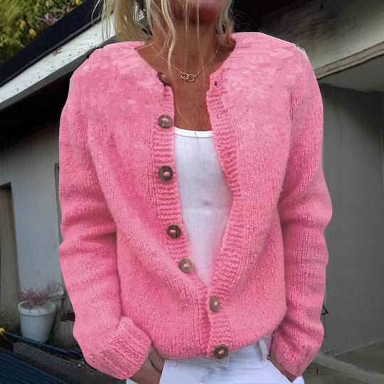 Damen nan kuscheliger Strickcardigan mit Zierholzknöpfen und Rundhalsausschnitt Shop Nory