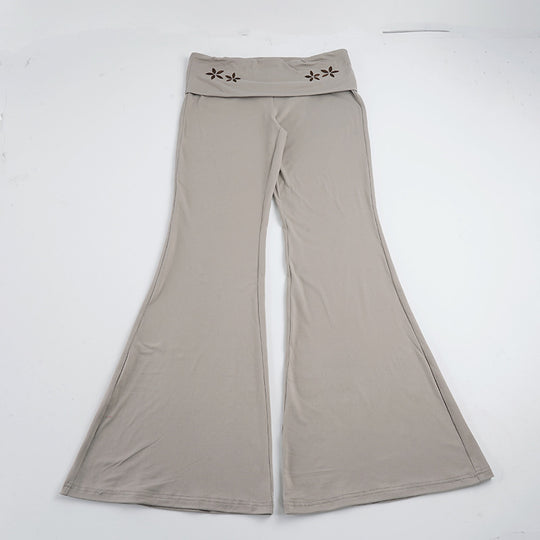 Damen nan Yogahose Flared mit Umschlagbund, komfortable Bootcut-Passform und Laser-Cut Blütendetail Shop Nory