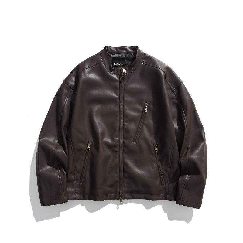 Herren Kurzblouson aus veganem Leder mit Stehkragen, drei Reißverschlusstaschen und Zwei-Wege-Reißverschluss Shop Nory