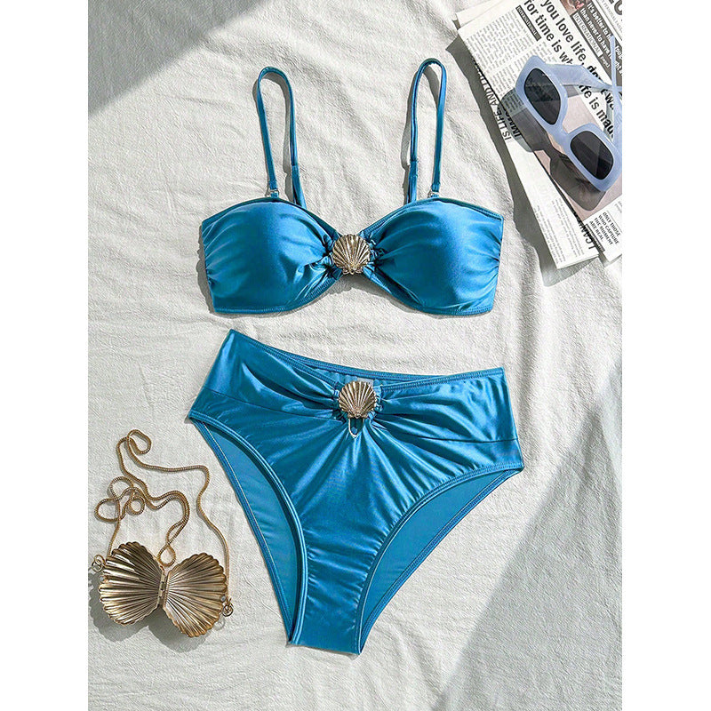 Damen Eleganter Bandeau-Bikini mit schimmernden Muschel-Details