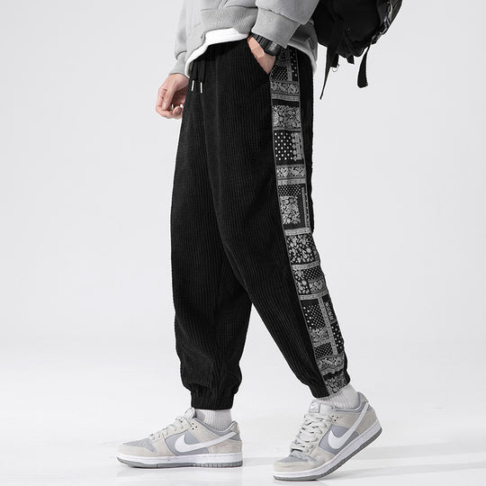 Herren Cord-Jogger mit Bandana-Seiteneinsatz, elastischem Bund, schmal zulaufender Knöcheln und geripptem Strukturstoff Shop Nory