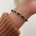 Damen modisches Armband mit goldenen Akzenten und kreativem Kettendesign Shop Nory
