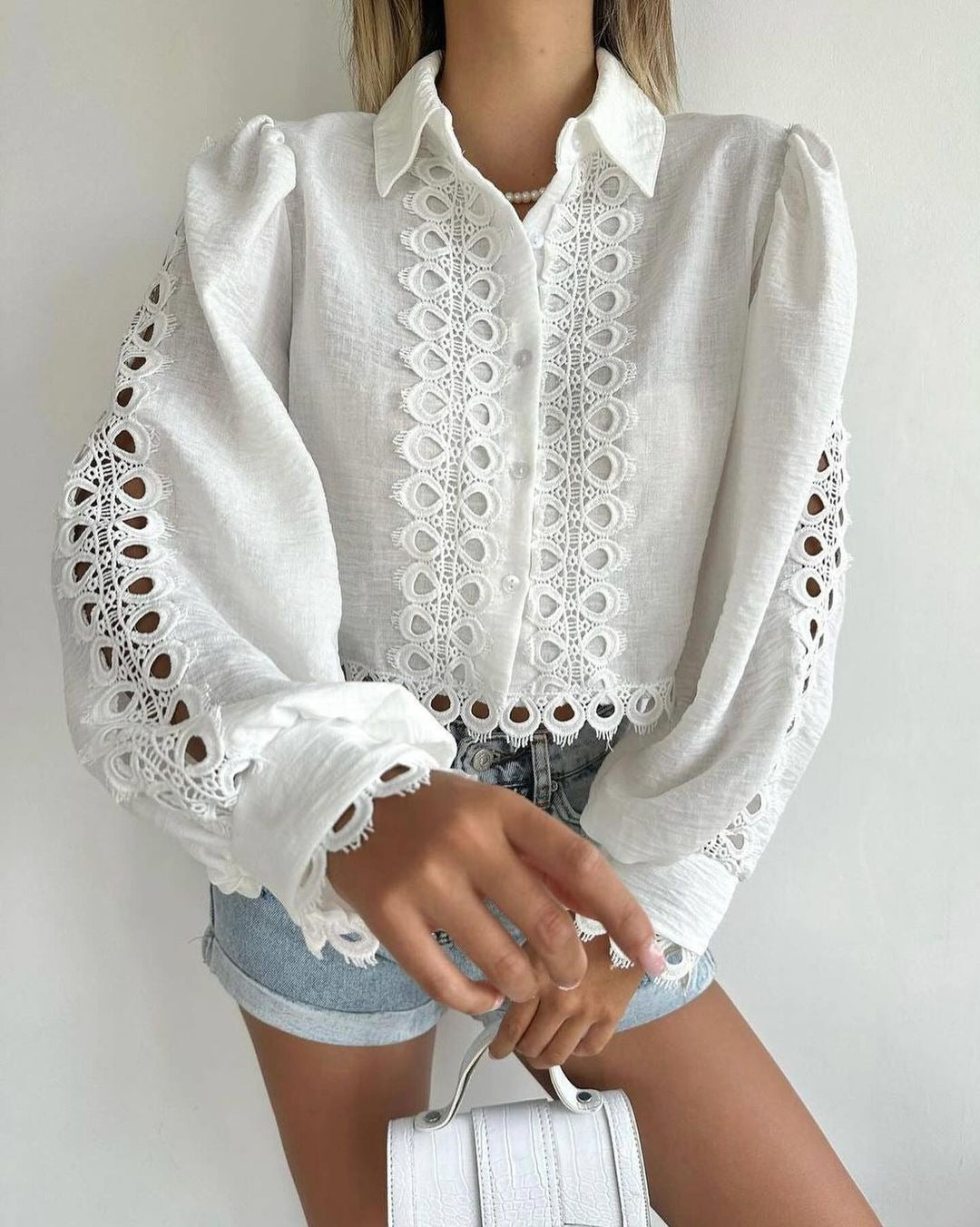 Damen Gestickte Leinenbluse mit Lochspitze, Ballonärmeln und Hemdkragen Shop Nory