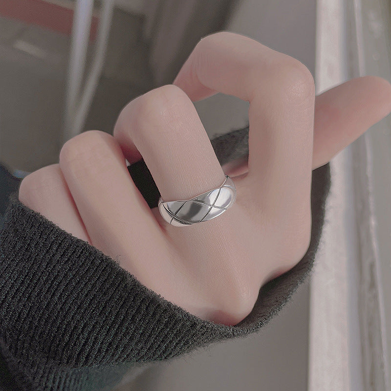 Damen Moderner und filigraner Ring mit elegantem Wellendesign Shop Nory