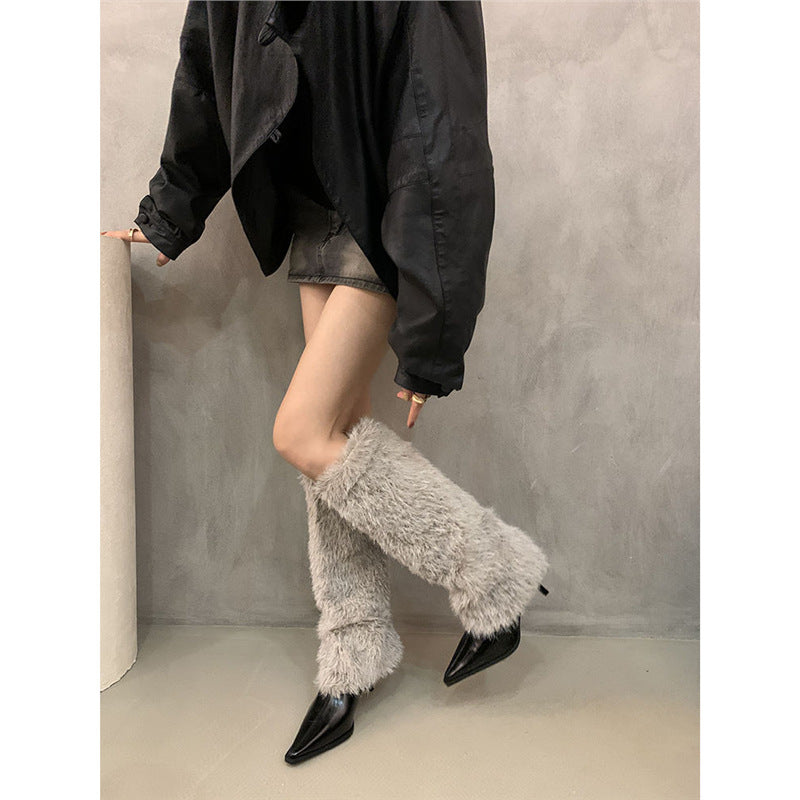 Damen spitz zulaufende Stiefel mit hohem Kunstfell‑Schaft und geformtem Kittenabsatz Shop Nory