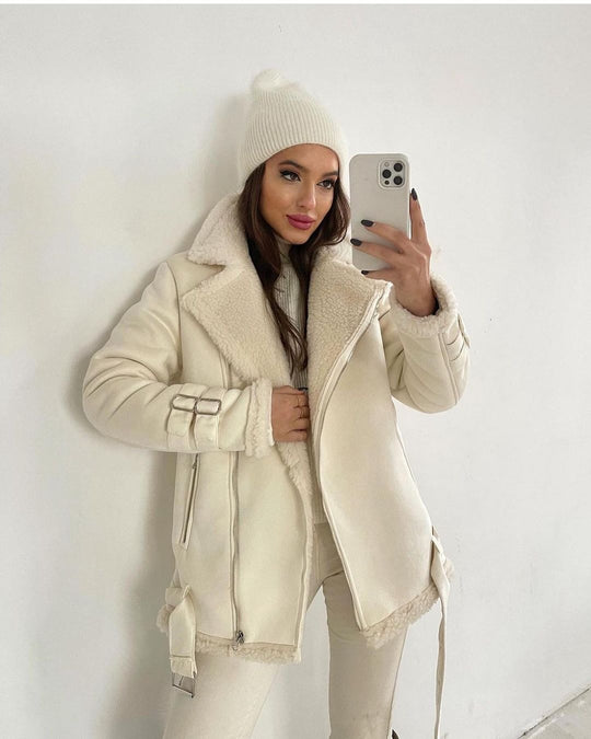 Damen Oversized Kunstleder-Fliegerjacke mit Teddyfell-Futter und Schnallen Shop Nory