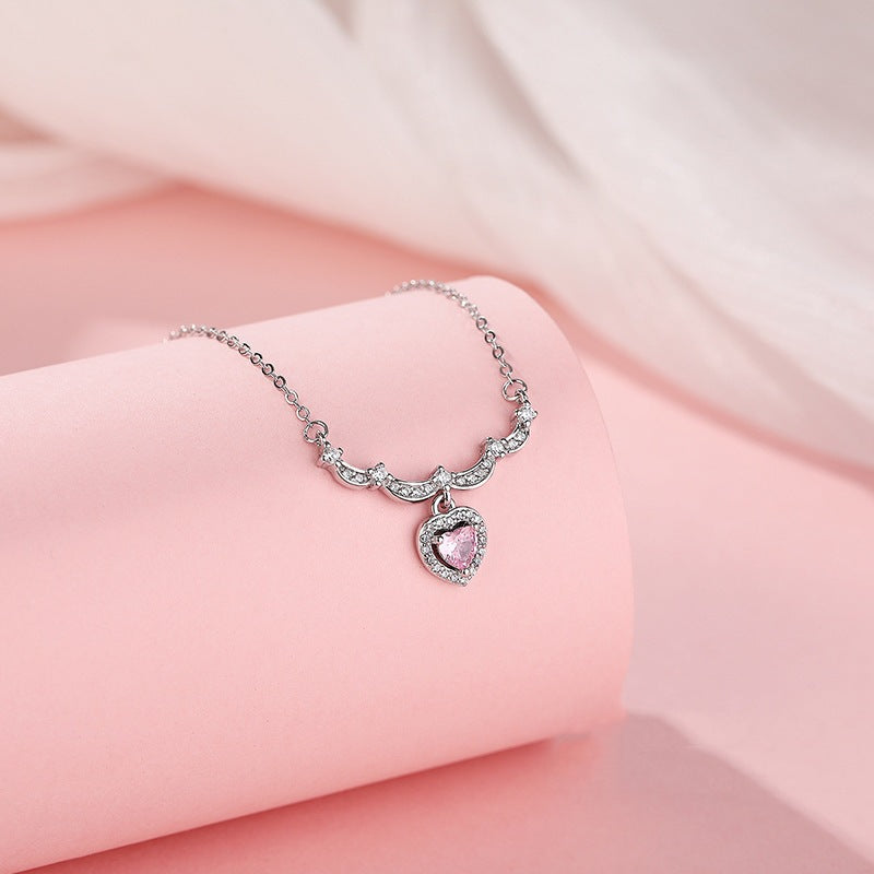 Damen Halskette mit herzförmigem Anhänger und funkelnden Zirkoniasteinchen Shop Nory