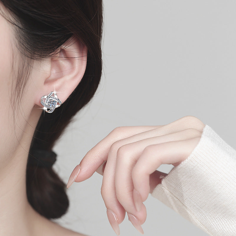 Damen Ohrstecker mit funkelndem Zirkonia-Besatz und elegantem Design Shop Nory