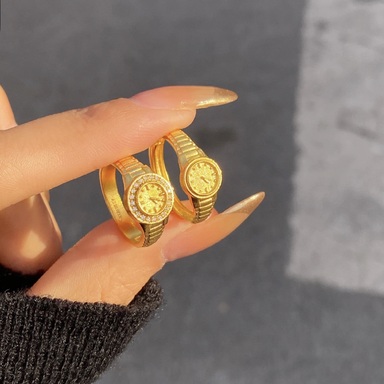 Damen eleganter und filigraner Ring mit Zifferblatt Shop Nory