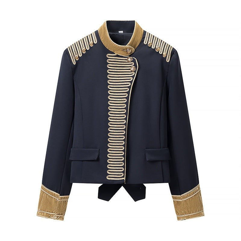 Damen Kurze militärisch inspirierte Jacke mit Stehkragen, Zierkordeln und goldbesetzten Manschetten Shop Nory