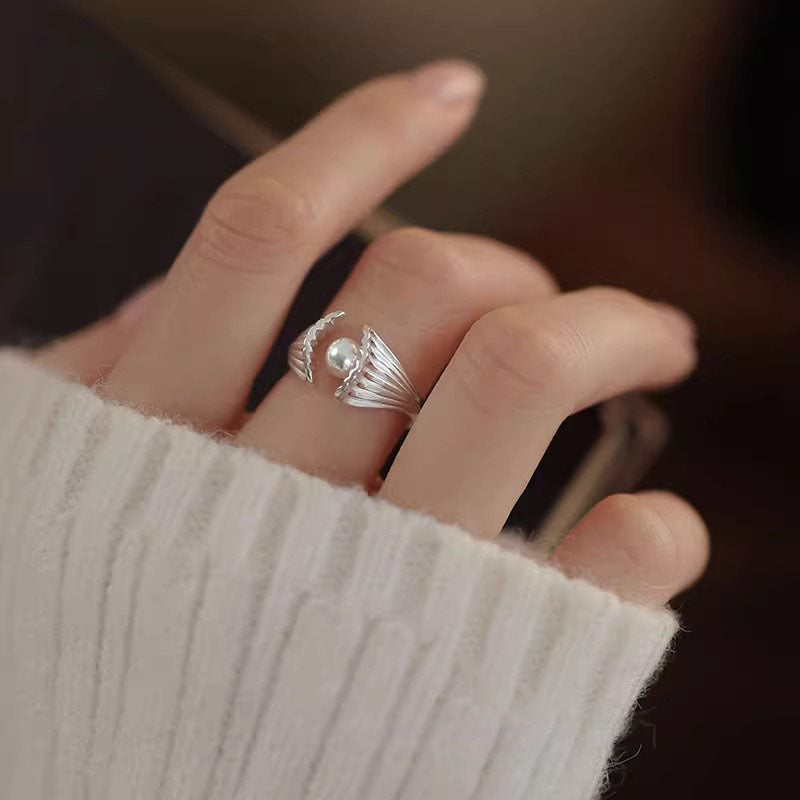 Damen Eleganter Ring mit kunstvoller Perlenapplikation Shop Nory