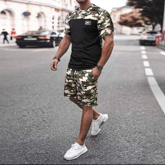 Herren Camouflage Sportanzug mit modernem Design und praktischen Taschen Shopnory