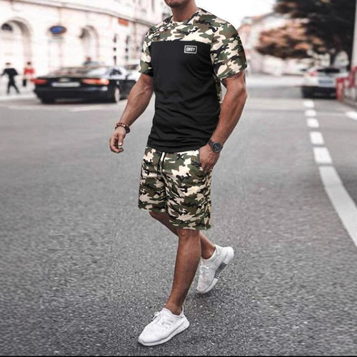 Herren Camouflage Sportanzug mit modernem Design und praktischen Taschen Shopnory