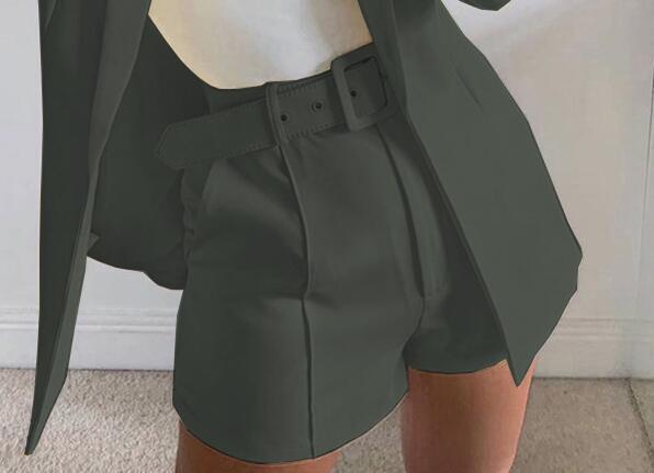 Damen Zweiteiliges maßgeschneidertes Blazer‑Set mit hochtaillierten Shorts und Gürtel Shop Nory