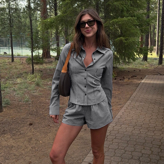 Damen nan zweiteiliges Vichy-Set aus taillierter Blusenjacke mit Wiener Nähten und Highwaist-Shorts Shop Nory
