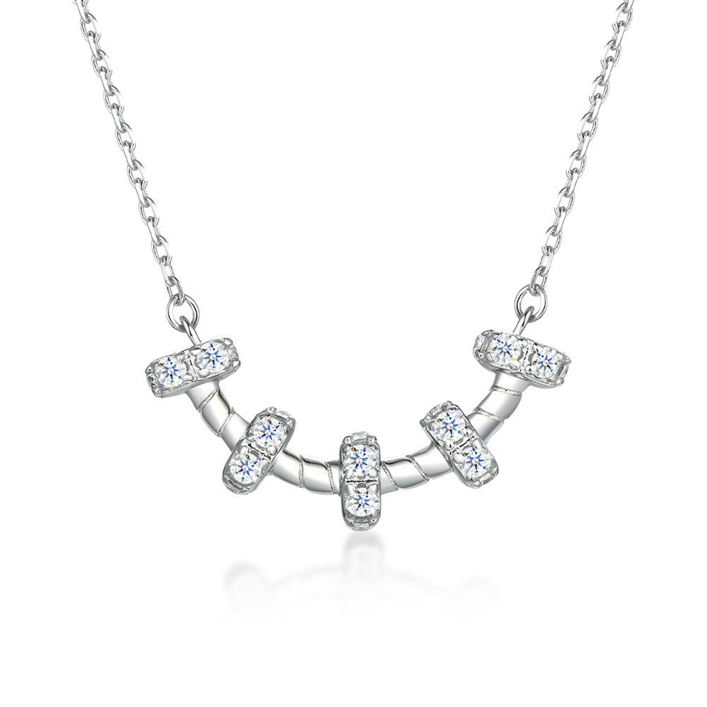 Damen Halskette mit elegantem Zirkonia-Akzent und kunstvollem Design Shop Nory
