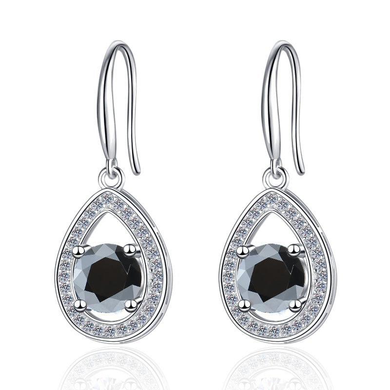 Damen Ohrhänger mit glänzendem Zirkonia und eleganter Tropfenform Shop Nory