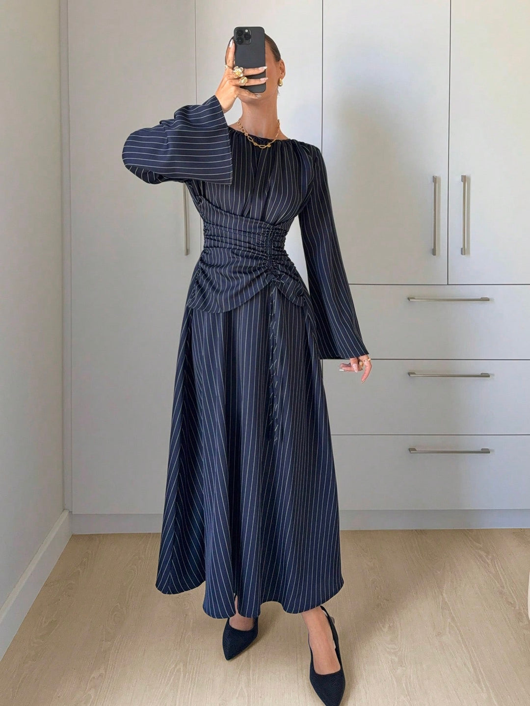 Damen Maxikleid mit geraffter Taillen-Schnürung, weiten Ärmeln und fließendem Rock Shop Nory