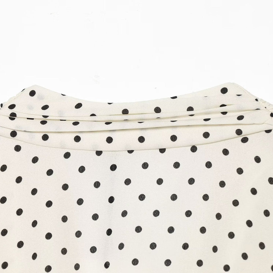 Damen Gepunktete Bluse mit V-Ausschnitt, Rüschen-Saum und Ballonärmeln Shop Nory