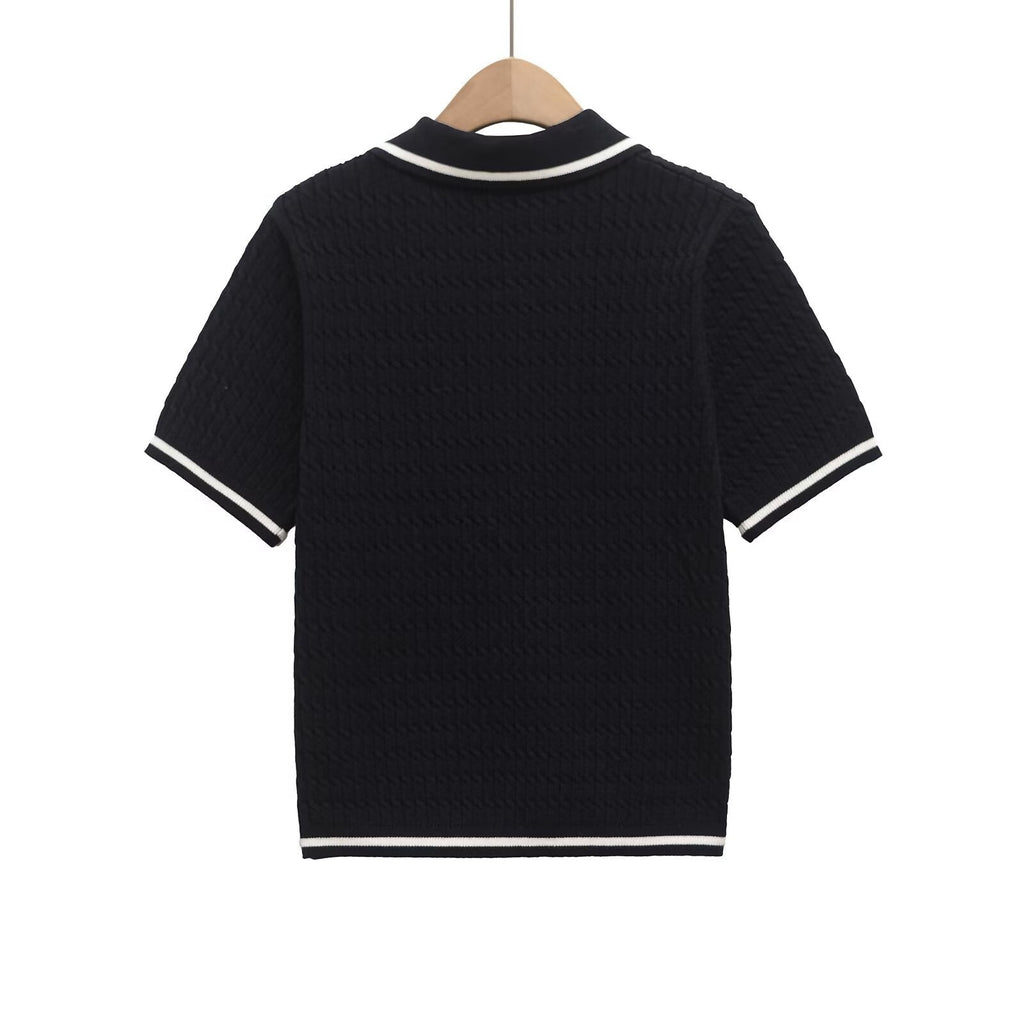 Damen Poloshirt mit strukturiertem Material und edlen Knopfdetails