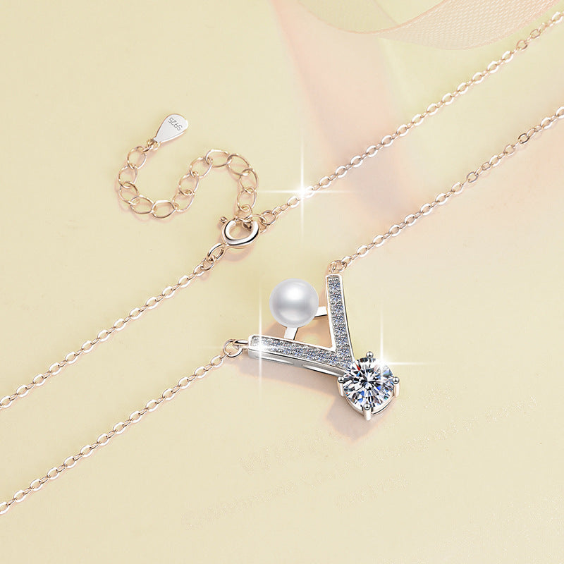 Damen Halskette mit elegantem V-Design und strahlendem Zirkonia Shop Nory