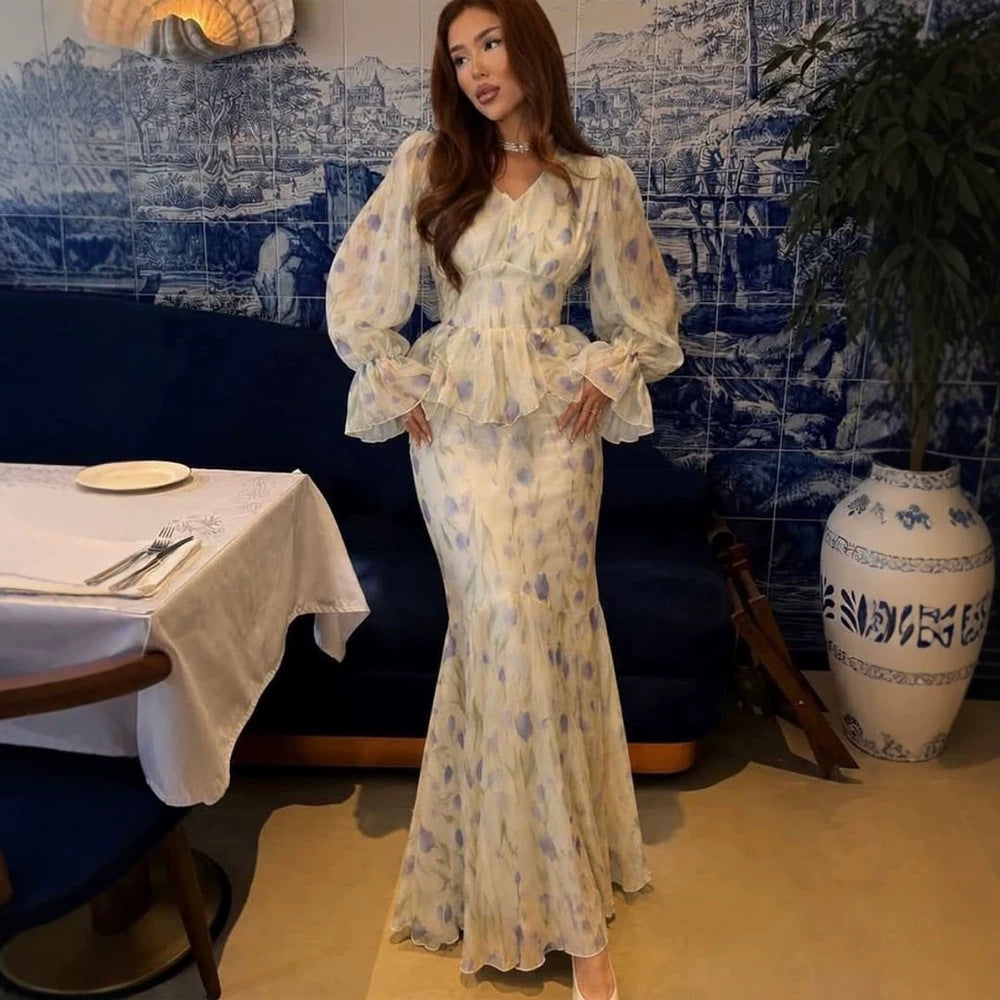 Damen Kleid aus transparentem Chiffon mit tailliertem Mieder, Rüschen-Schößchen und voluminösen Glockenärmeln Shop Nory