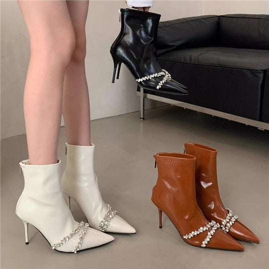 Damen Stiletto-Ankleboots mit spitzer Zehenpartie, schmalem Stiletto-Absatz und funkelnder Kristallkette Shop Nory