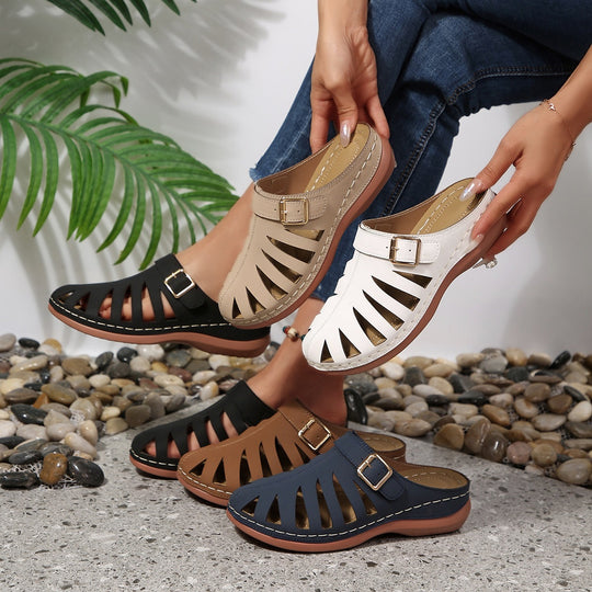 Damen Slipper‑Sandalen mit geschlossener Zehenkappe, Cut‑Out‑Design und verstellbarer Schnalle Shop Nory