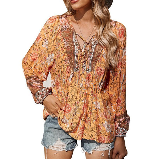 Damen Boho-Bluse mit floralem Print, V‑Ausschnitt mit Bindeband und Plissée-Details Shop Nory