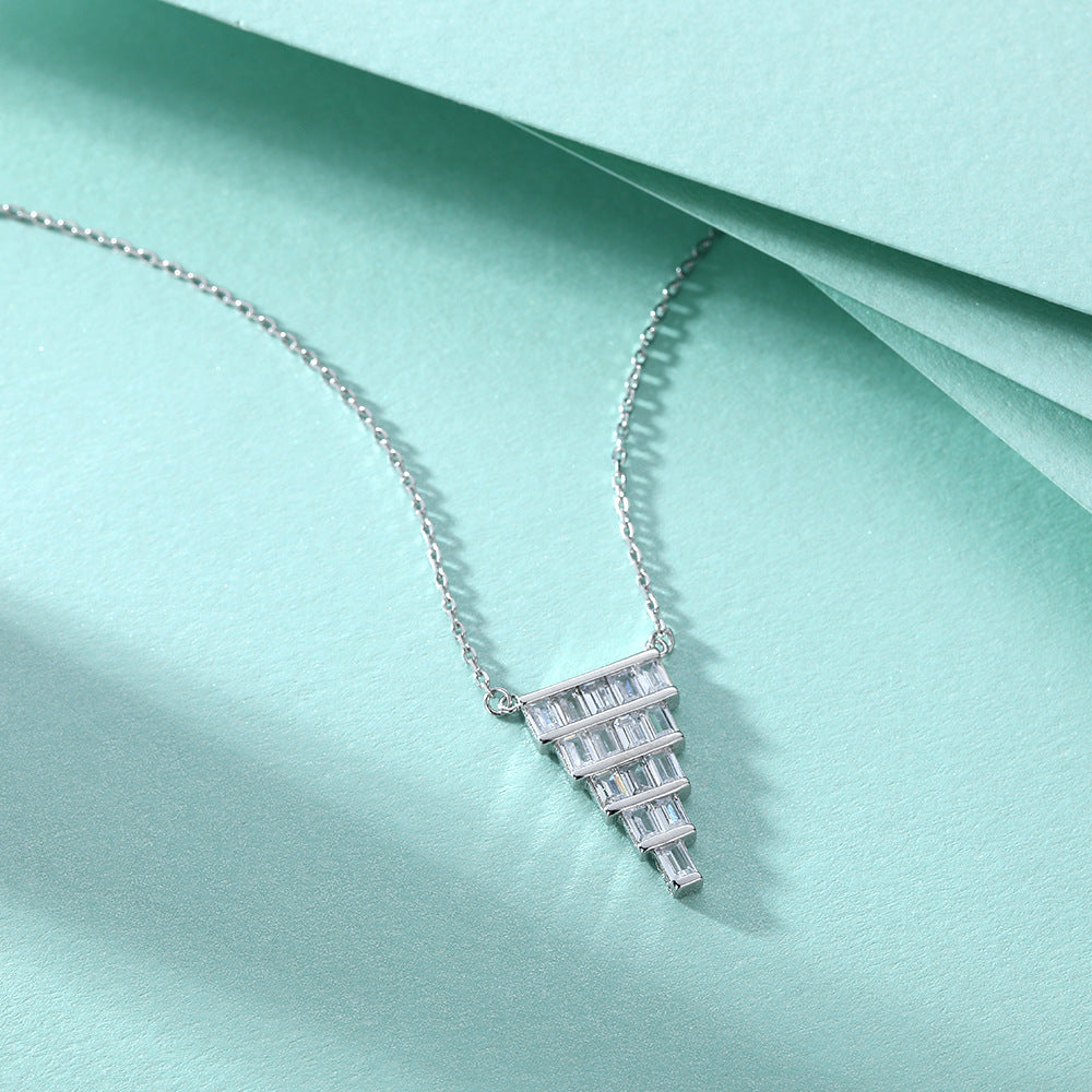 Damen elegante Halskette mit geometrischem Anhänger aus Zirkonia Shop Nory