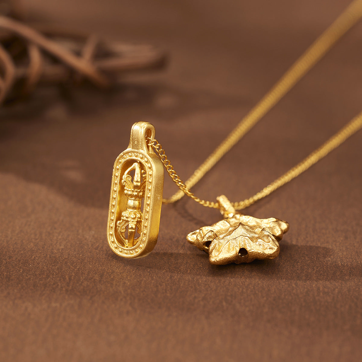 Damen Halskette mit kunstvollem Stern-Anhänger und geschmeidiger Gliederkette Shop Nory