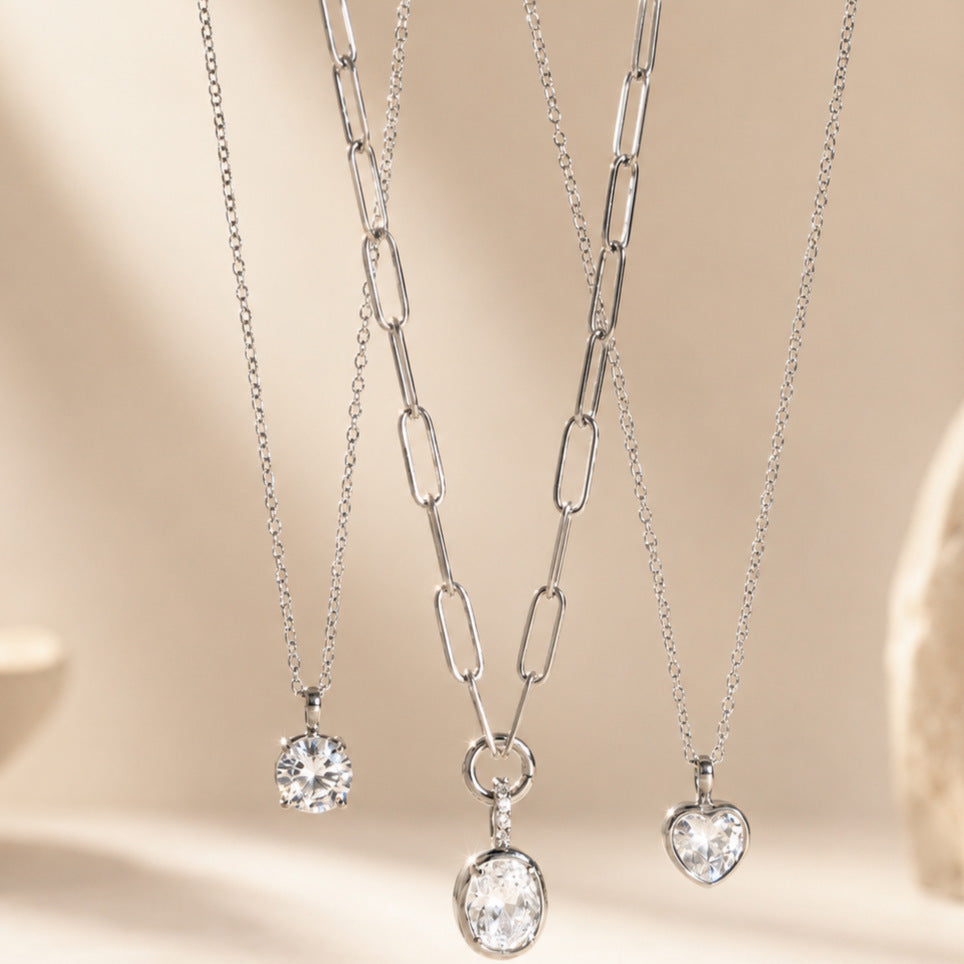 Damen Halskette mit ovalem Zirkonia-Anhänger und edlem Kettendesign Shop Nory
