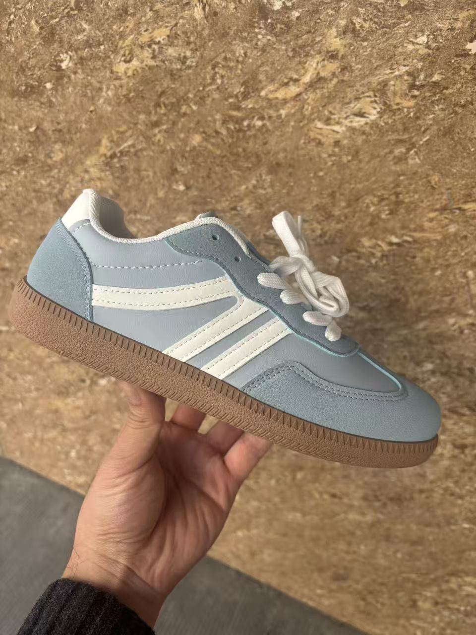 Damen Retro-Sneaker mit Gummisohle, leichtem Textilfutter und Komfortfußbett Shop Nory
