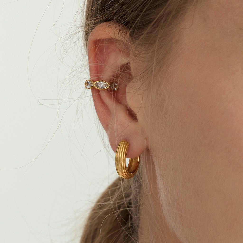 Damen Designer Ohrhänger mit funkelnden Zirkonia und hypoallergenen Eigenschaften Shop Nory