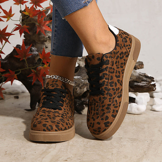 Damen Sneakers im attraktiven Leopardenmuster mit atmungsaktiver Oberflächenstruktur