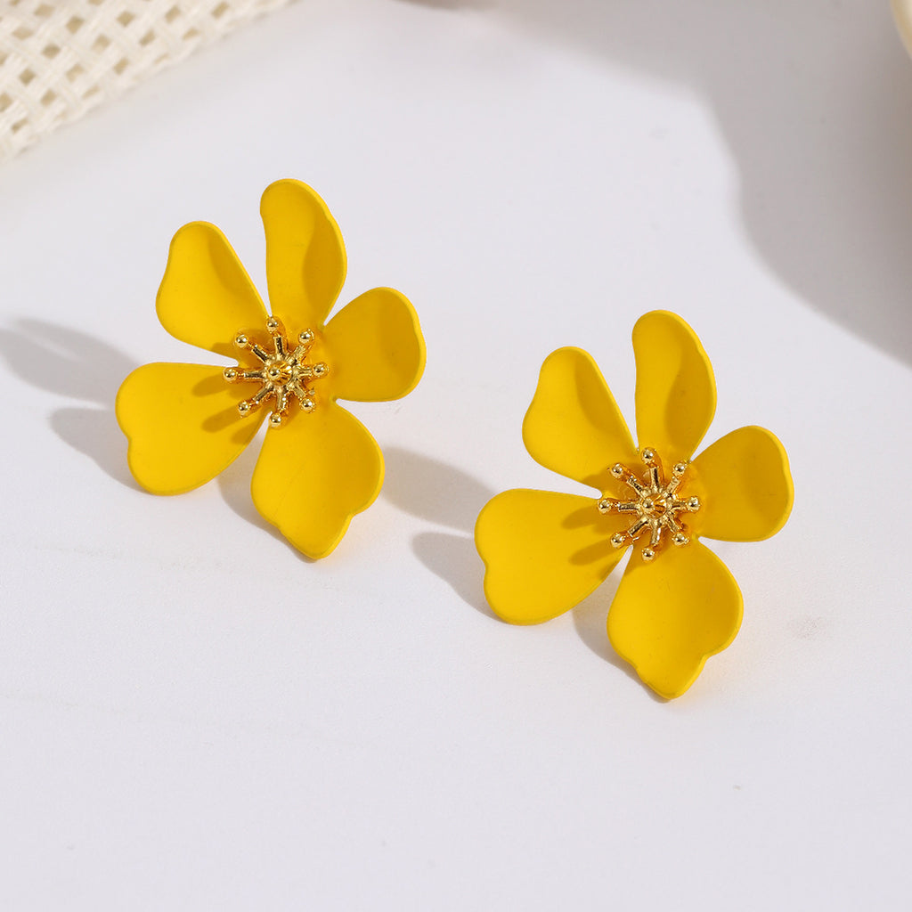 Damen Ohrringe im floralen Design mit glanzvollem goldenen Akzent Shop Nory