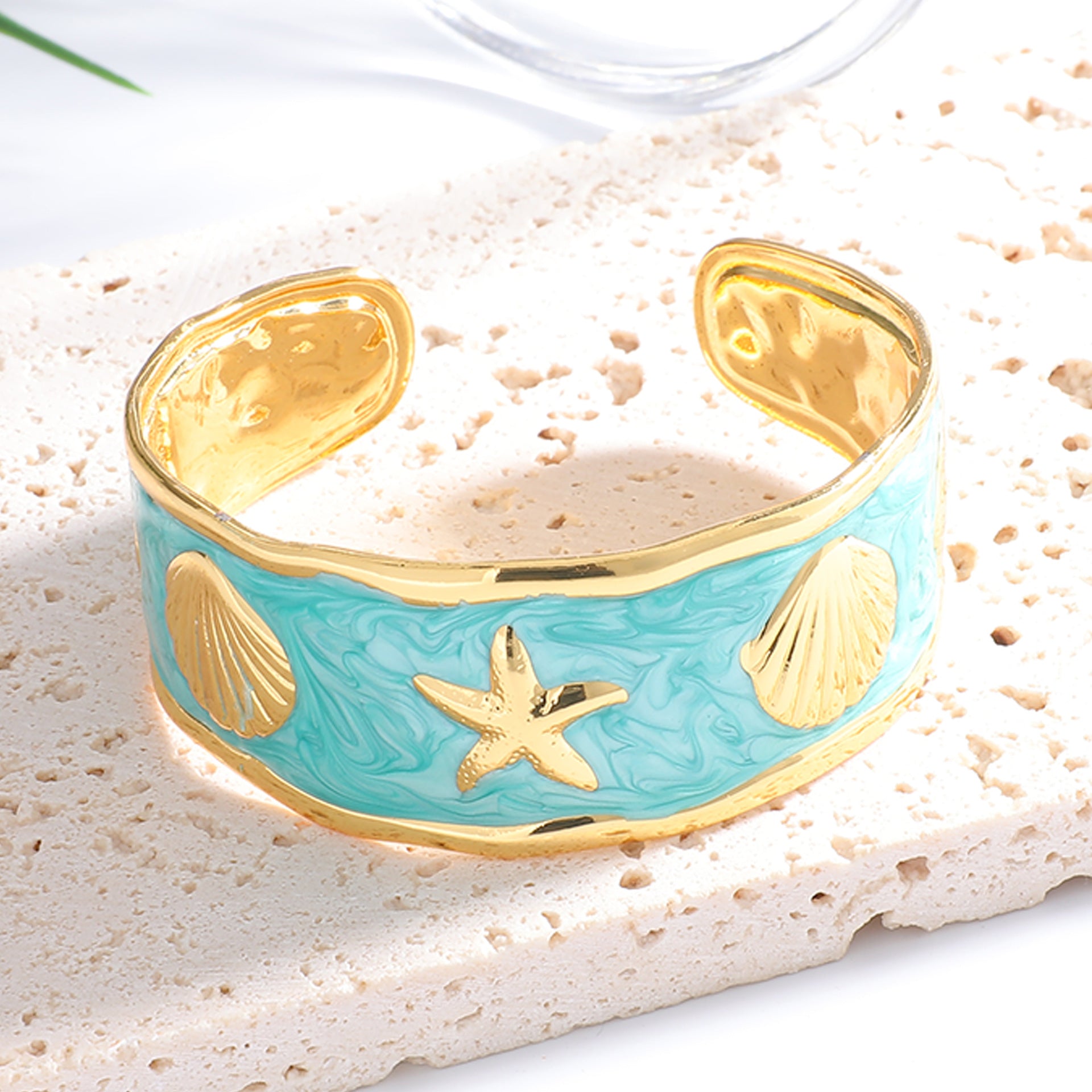 Damen Armreif mit maritimem Muschel- und Seestern-Design Shop Nory