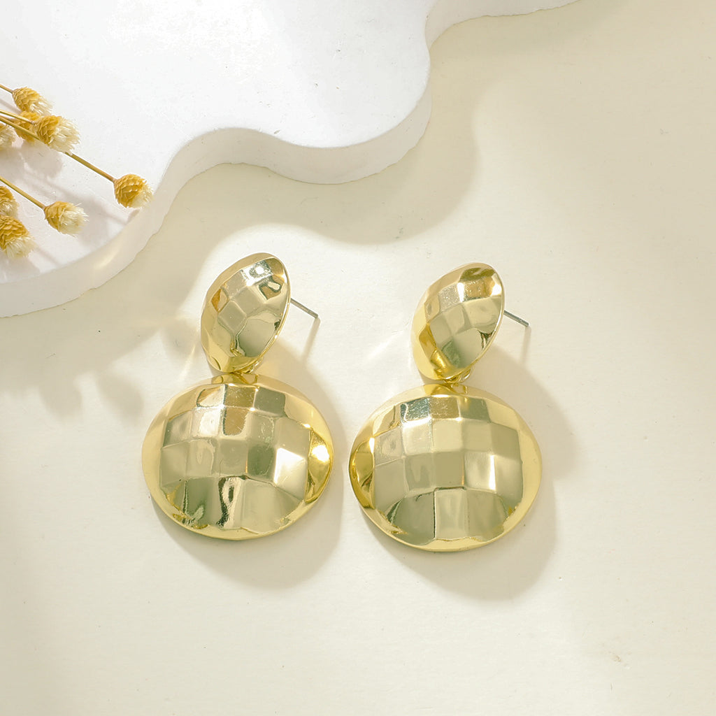 Damen Ohrringe im eleganten Reliefdesign Shop Nory
