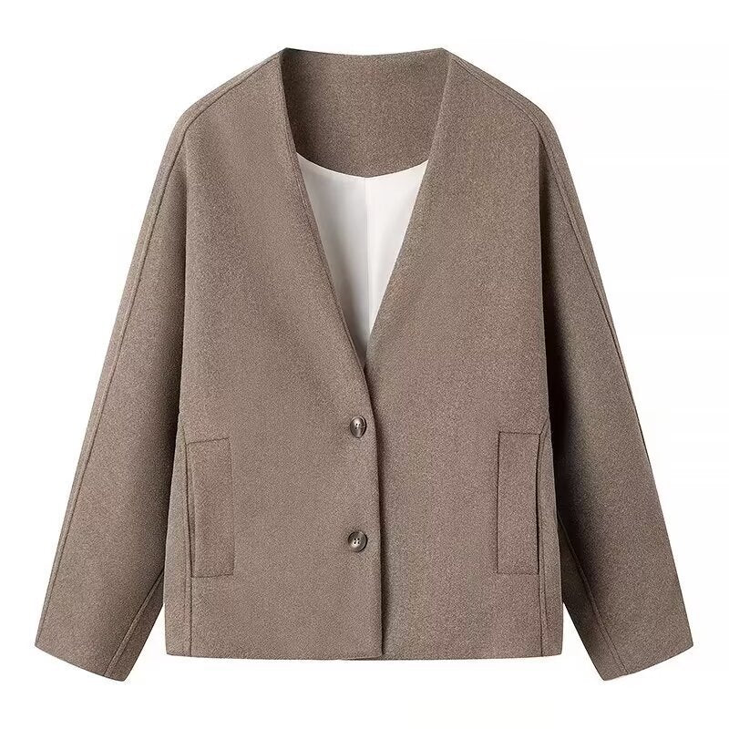 Damen Kurzjacke im Boxy‑Schnitt mit V‑Ausschnitt und Zwei‑Knopf‑Verschluss Shop Nory