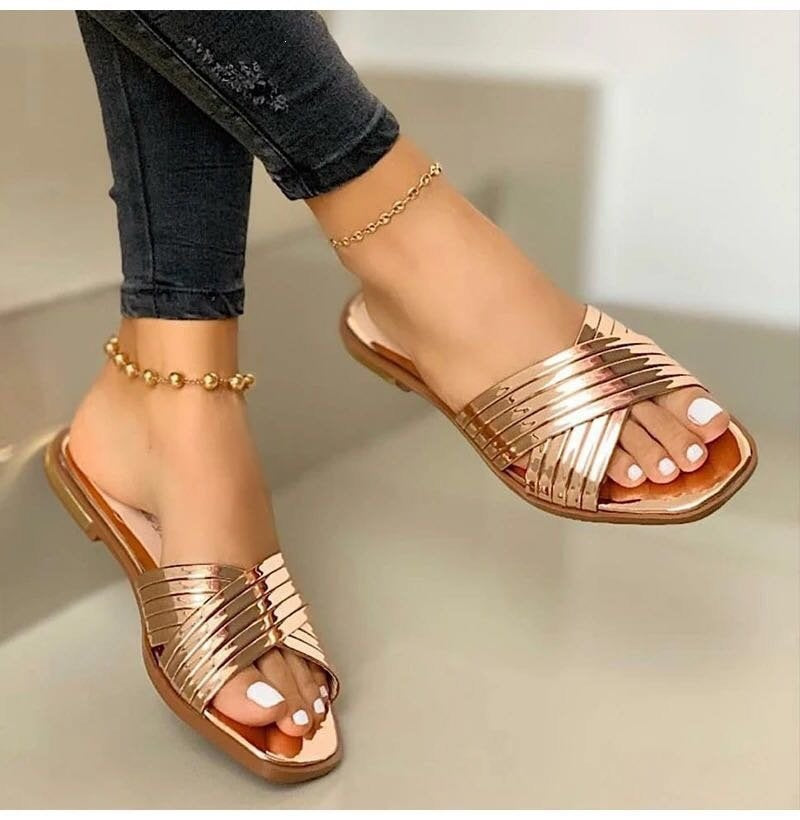 Damen Geflochtene Metallic-Slipper mit überkreuzten Riemen und flacher Komfortsohle Shop Nory